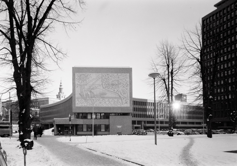 Y-block, Government Quarter, Oslo, Norway. Architect Erling Viksjø. Artist: Pablo Picasso. Photo: Teigens Fotoatelier, 1969-72, Dextra Photo.