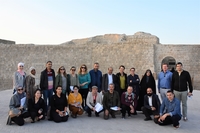 Participants à l’atelier pendant la visite au site du Patrimoine mondial de Qal’at al-Bahreïn © ARC-WH