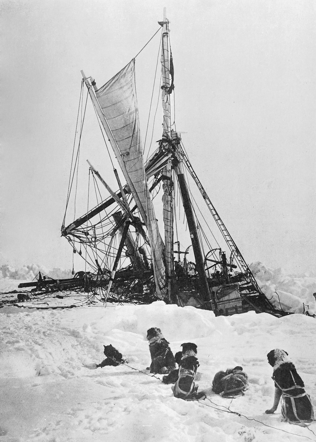circa JANUARY 1915, The wrecked ship of the Shackleton's Antarctic expedition, SS Endurance, stuck in the ice in the Weddell Sea, circa January 1915. (Photo by Photo12/UIG/Getty Images)